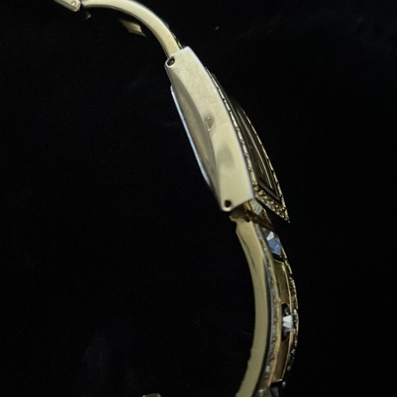 Côte d'Azure Crystal Inlay Quartz Analog Women's Watch - Picture 11 of 11